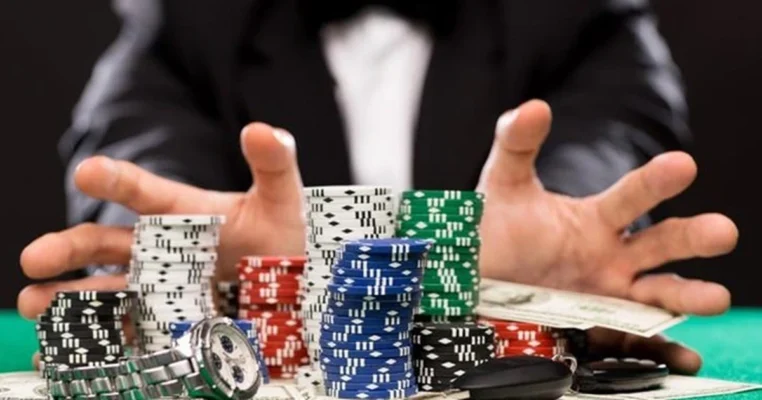 Bật mí mẹo lụa chọn bài tẩy trong Poker Online tại nhà cái Top88